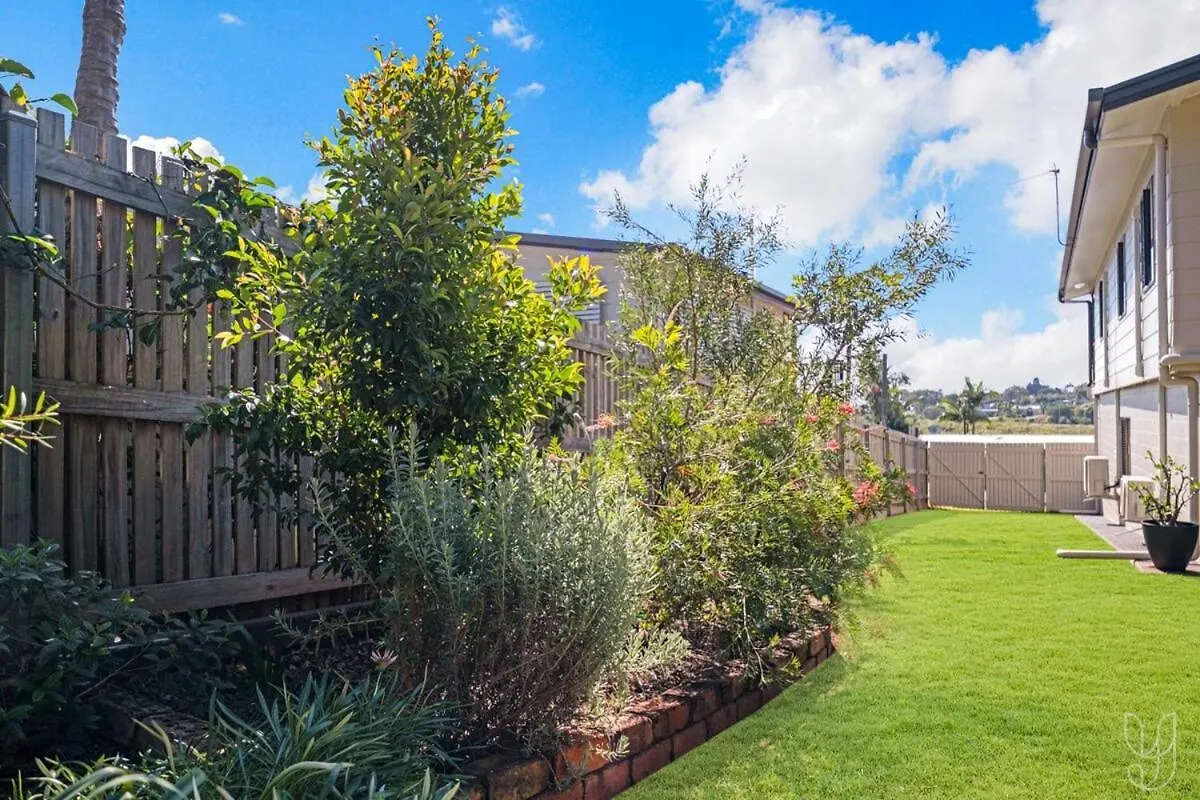 Holiday home 3 Bedroom Family-Friendly Coastal Haven! Yeppoon